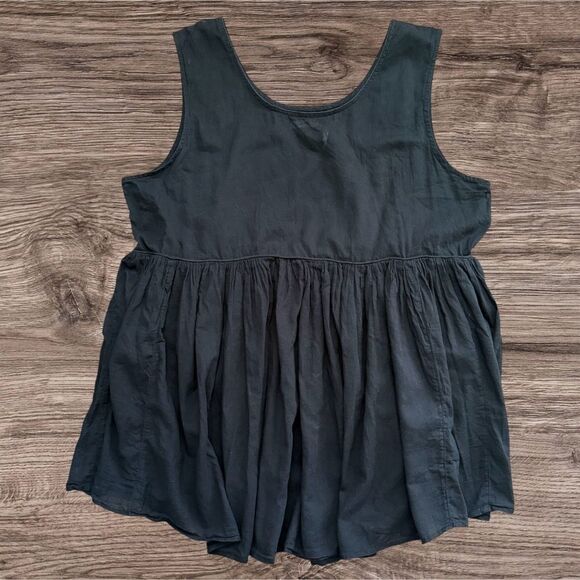 Kimchi Blue Black Flowy Tank Top Women’s Size Medium Chic & Versatile - Picture 1 of 6